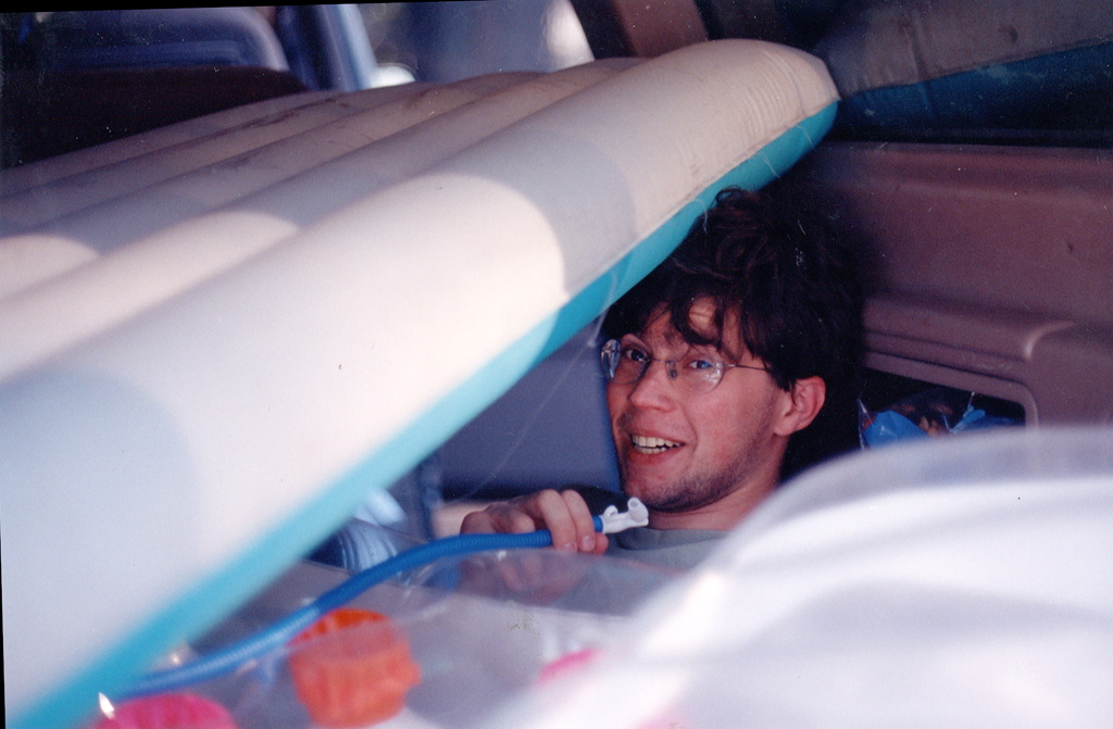 camping-8_1999-ken-van-luggage
