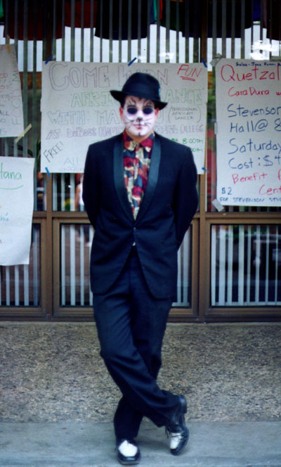 scott_cat_costume_dining_hall